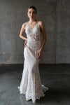 Vestido-de-novia-de-encaje-estilo-sirena-escote-en-V-1