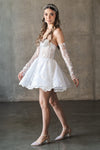 vestido-de-novia-corto-boda-civil-strapless-en-encaje-guantes-2