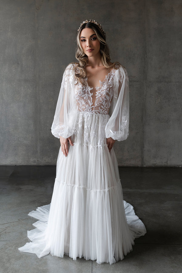 vestio-de-novia-estilo-boh-bohochic-encaje-escote-en-la-espalda-destapada-9-Lara